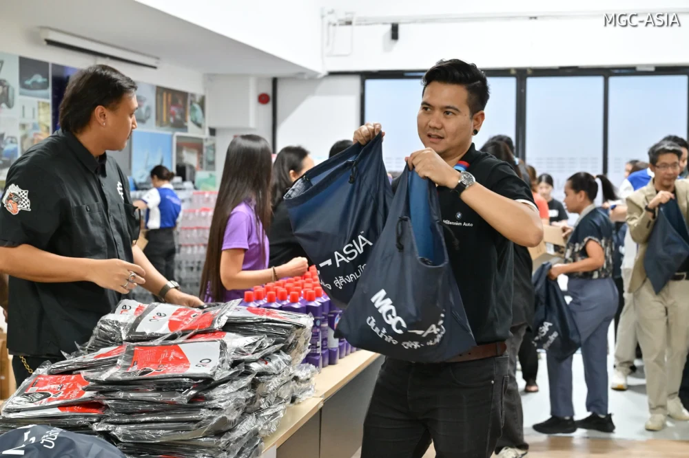MGC-ASIA ร่วมมือกับ มูลนิธิธรรมชวนวิริยะ ปันน้ำใจ…สู่สังคมไทย มอบน้ำดื่ม ยารักษาโรค พร้อมอุปกรณ์ทำความสะอาดบ้าน บรรเทาทุกข์พี่น้องประชาชนที่ได้รับผลกระทบจากอุทกภัยในกรุงเทพมหานคร